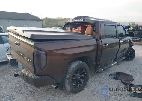 2017 Toyota Tundra 1794 5.7L V8 z USA, uszkodzony, nr VIN 5TFAW5F19HX660797